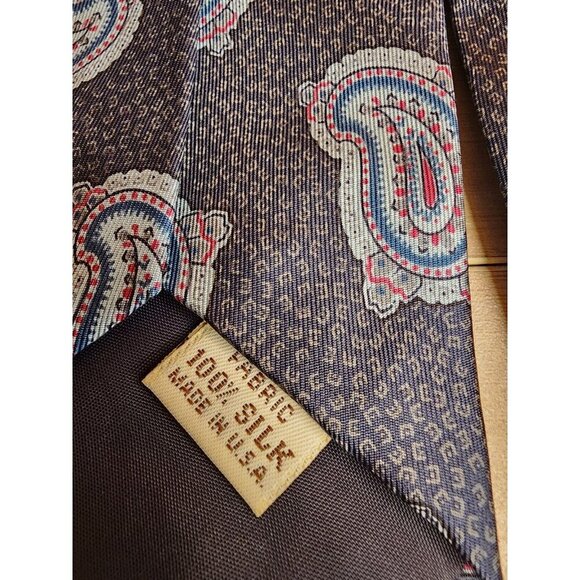 Meeting Street 100% Silk Paisley Tie Pink,Gray, Blue Casual Gift Made In USA - Picture 7 of 7